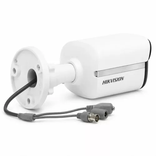 Hikvision DS-2CE10KF0T-LFS ColorVu Sicherheitskamera mit Farbnachtsicht (5 MP, Outdoor, Hybrid-LED, 2,8 mm, IP67, Mikrofon)